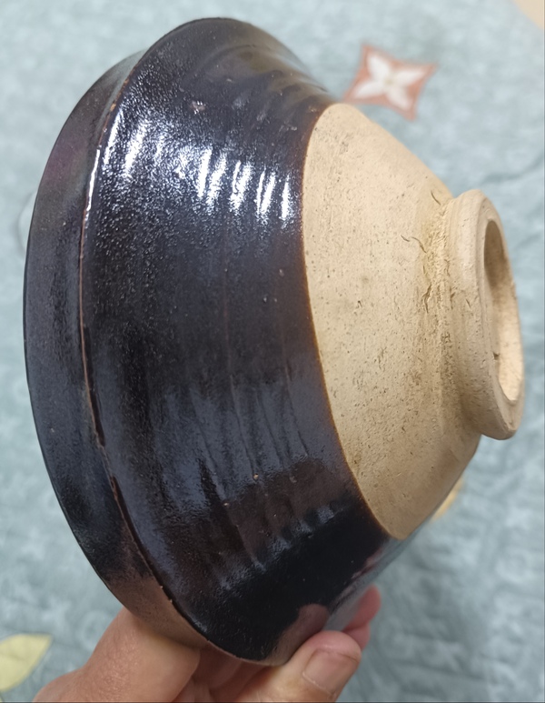 古玩陶瓷美品元代黑釉折沿大碗拍賣,當前價格700元
