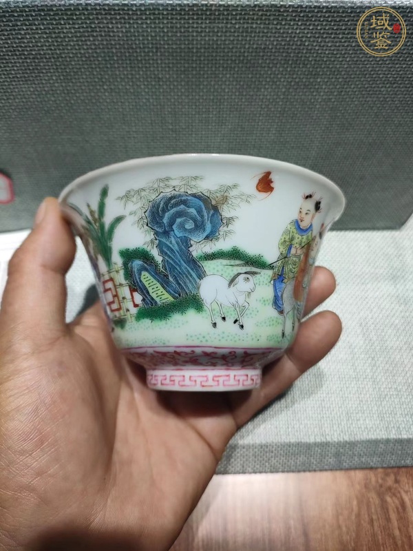 古玩陶瓷麟趾呈祥粉彩杯真品鑒賞圖