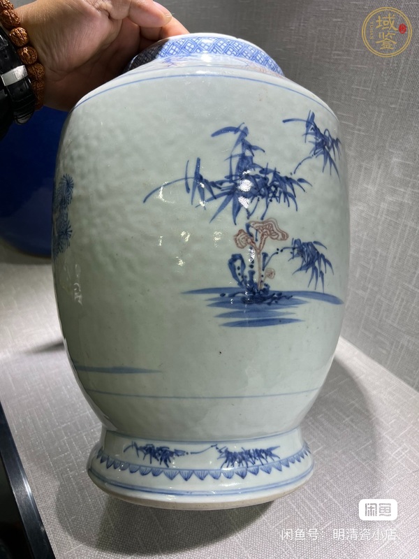 古玩陶瓷清乾隆青花釉里紅瑞獸紋瓶真品鑒賞圖