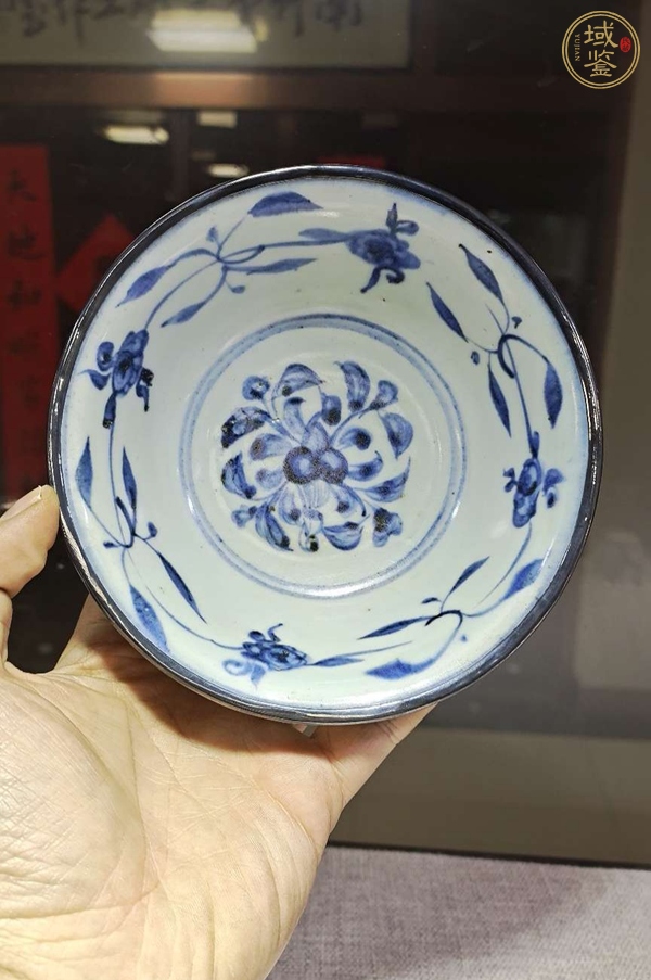 古玩陶瓷青花花卉碗真品鑒賞圖