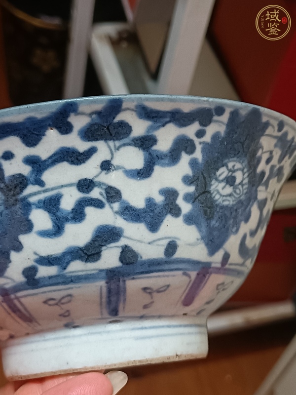 古玩陶瓷青花纏枝花卉紋茶碗真品鑒賞圖