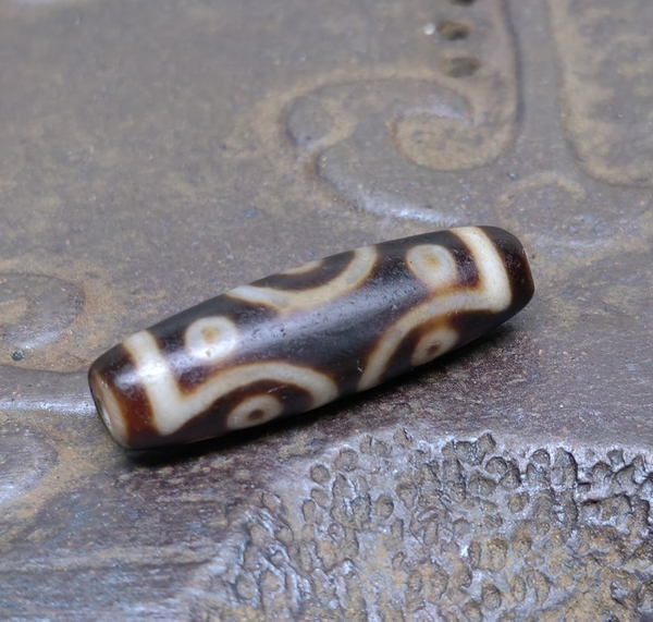 古玩玉器十一眼天珠拍賣,當(dāng)前價(jià)格360元