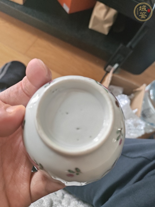 古玩陶瓷廣彩花卉紋茶杯真品鑒賞圖