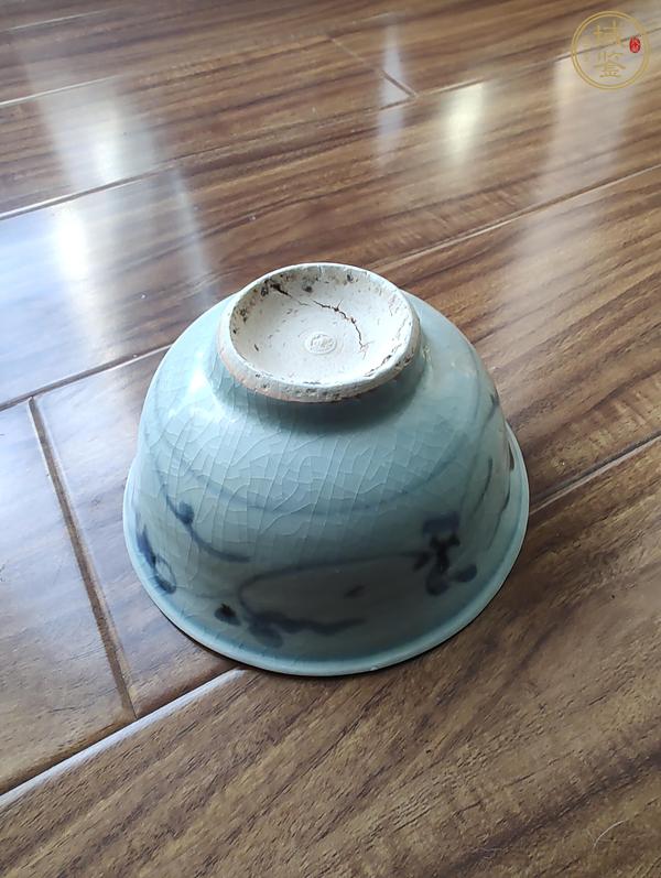 古玩陶瓷青花花卉紋茶碗真品鑒賞圖