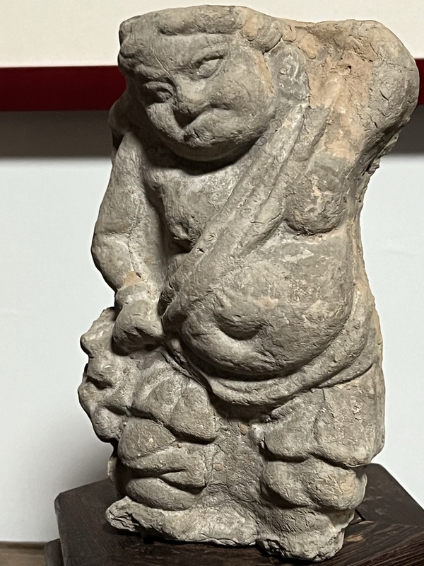 古玩陶瓷金元力士人物造像拍賣,當前價格4880元