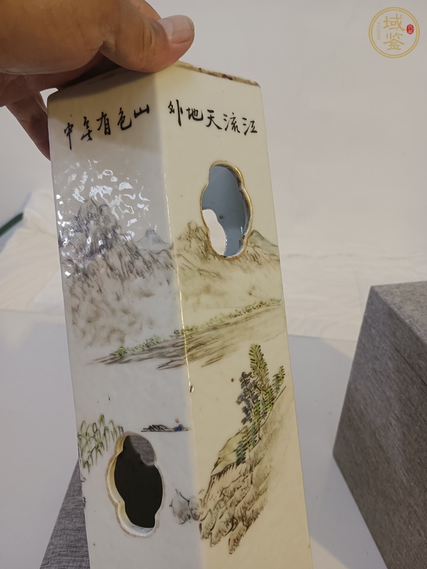 古玩陶瓷淺絳彩山水人物紋帽筒真品鑒賞圖