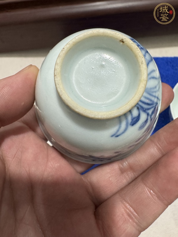 古玩陶瓷青花花卉紋茶杯真品鑒賞圖