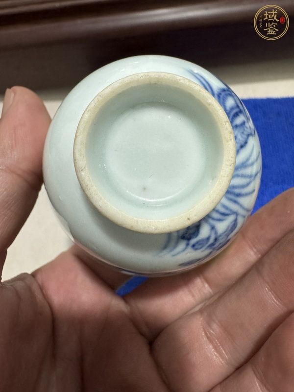 古玩陶瓷青花花卉紋茶杯真品鑒賞圖