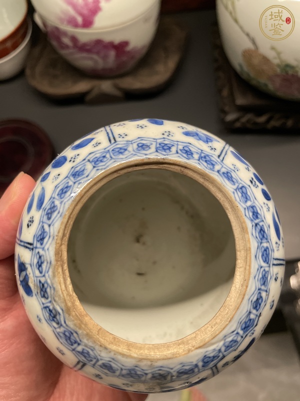 古玩陶瓷花鳥紋青花罐真品鑒賞圖