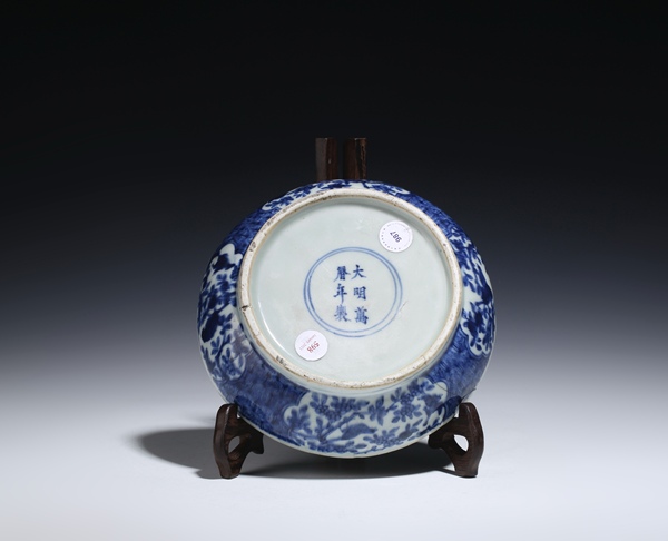 古玩陶瓷明萬歷官窯青花格盤（實物鑒定加范海洋）拍賣，當前價格23888元