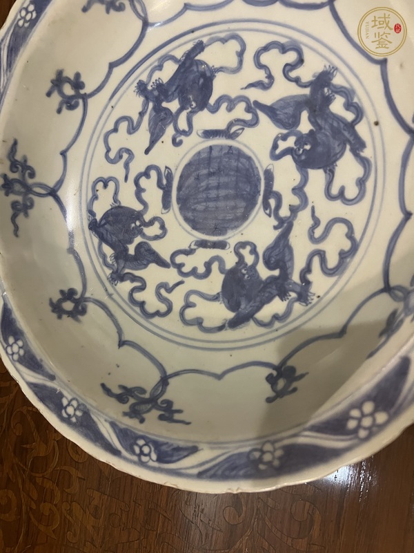 古玩陶瓷獅紋青花盤真品鑒賞圖