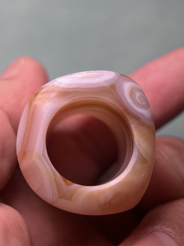 古玩玉器瑪瑙馬蹄扳指拍賣,當前價格7200元