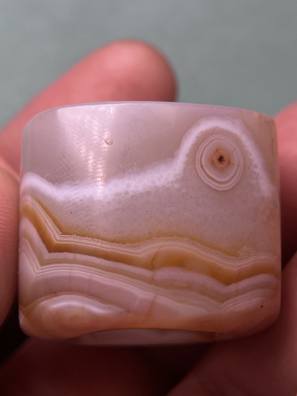 古玩玉器瑪瑙馬蹄扳指拍賣,當前價格7200元