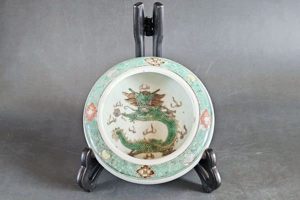 古玩陶瓷清末民初·五彩云龍紋鏜鑼洗拍賣(mài),當(dāng)前價(jià)格4880元