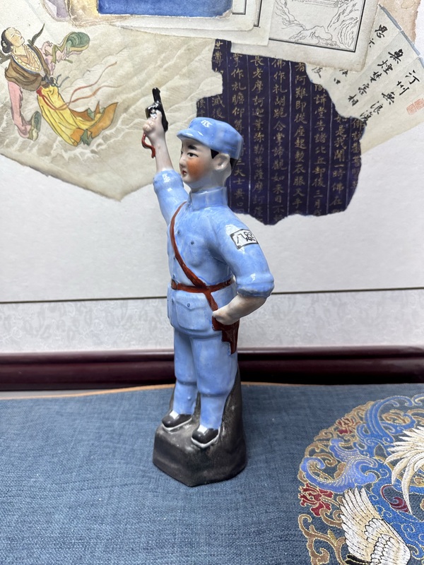 古玩陶瓷文革精品人物塑像拍賣,當前價格690元
