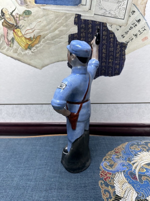 古玩陶瓷文革精品人物塑像拍賣,當前價格690元