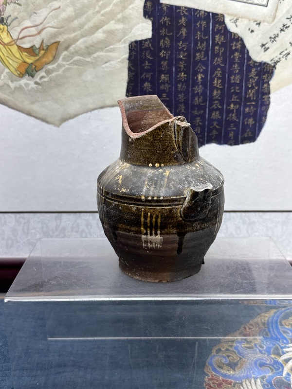 古玩陶瓷五代十國(guó)精品青釉壺標(biāo)本拍賣(mài)，當(dāng)前價(jià)格139元