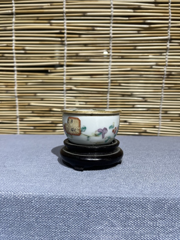 古玩陶瓷粉彩小蓋盒拍賣,當前價格1500元
