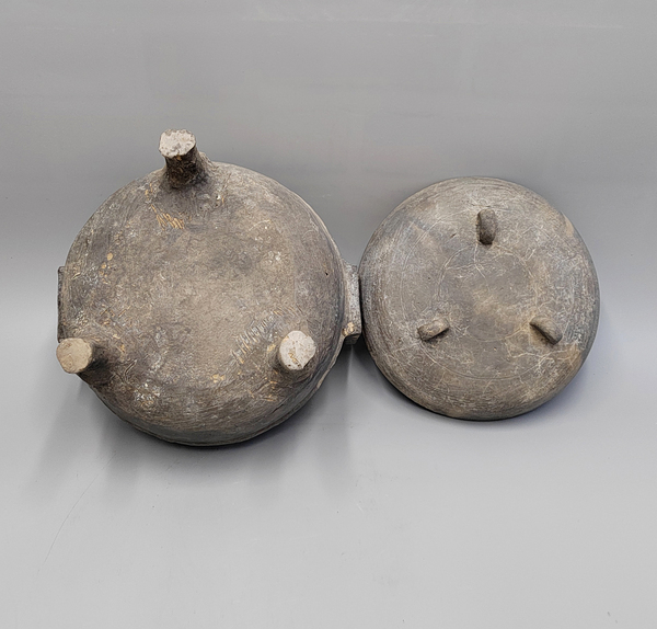 古玩陶瓷戰(zhàn)漢三足雙耳弦紋陶鼎【附證書】拍賣,當前價格4500元