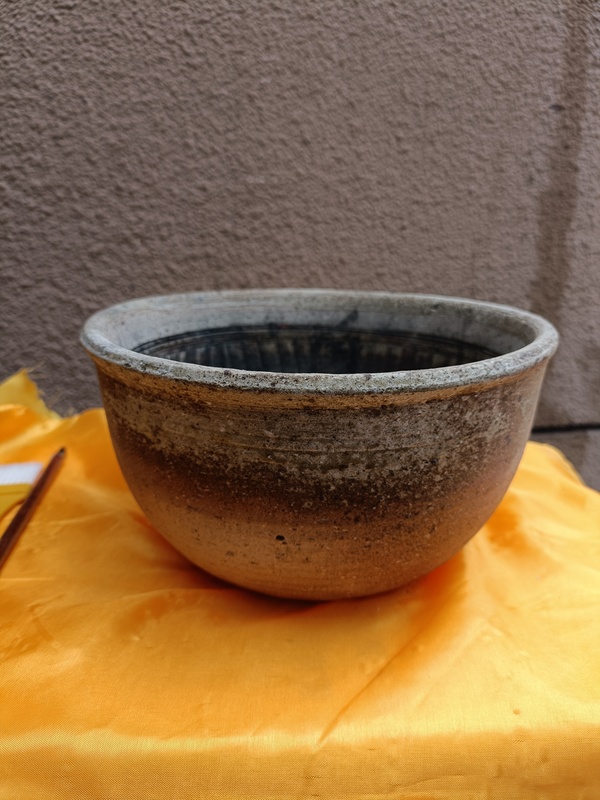 古玩陶瓷(館藏級(jí))三國(guó)兩晉南北朝青瓷大碾缽拍賣,當(dāng)前價(jià)格2800元