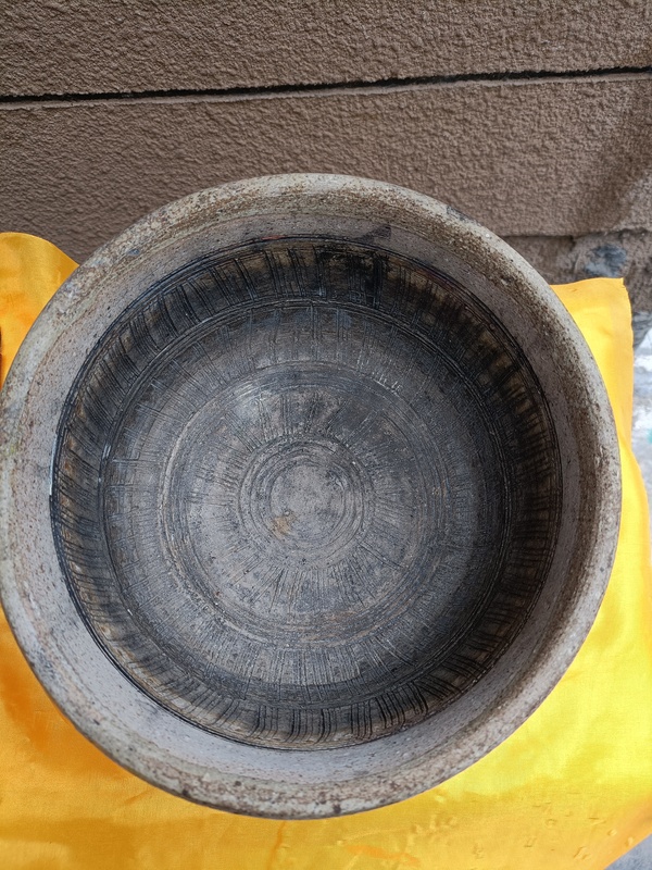 古玩陶瓷(館藏級(jí))三國(guó)兩晉南北朝青瓷大碾缽拍賣,當(dāng)前價(jià)格2800元