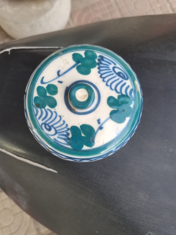 古玩陶瓷青花綠彩花卉紋蓋盒拍賣,當前價格399元