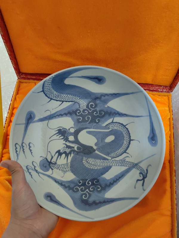 古玩陶瓷清·全品大盤雍乾過墻龍紋青花大盤拍賣,當前價格7389元