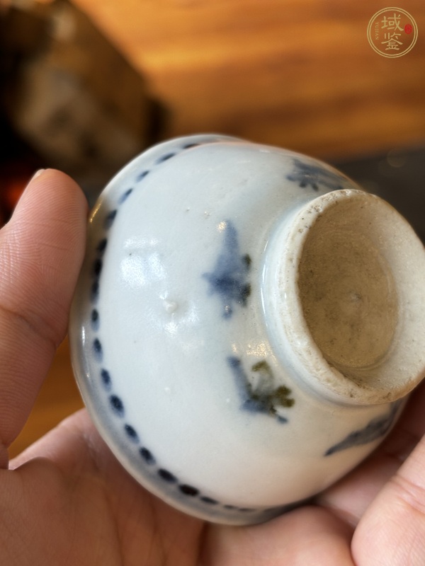 古玩陶瓷青花花卉紋茶碗真品鑒賞圖