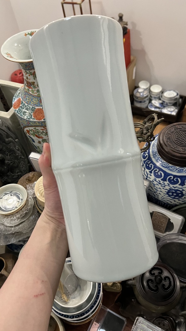 古玩陶瓷民國竹節型筆筒拍賣,當前價格999元