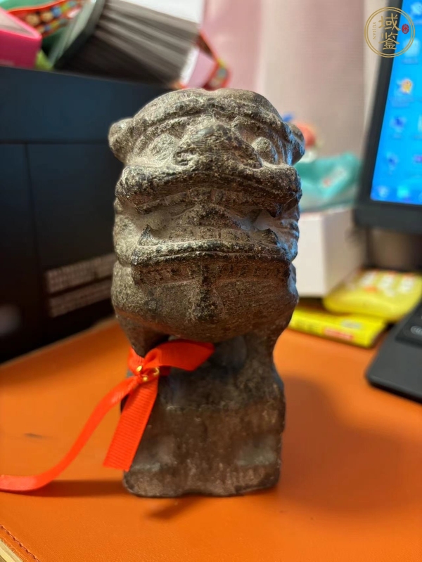 古玩雜項(xiàng)黑青石案頭獅真品鑒賞圖