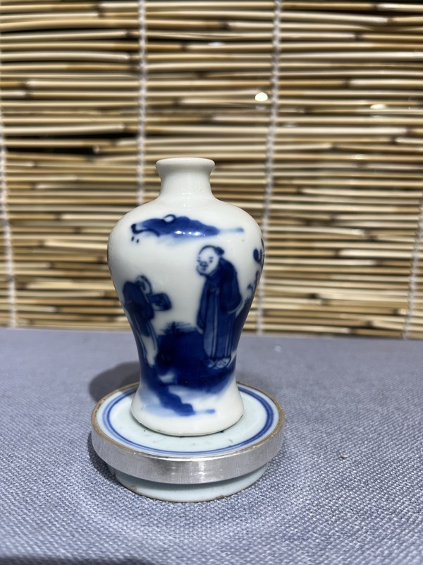 古玩陶瓷梅瓶式鼻煙壺拍賣,當前價格4200元