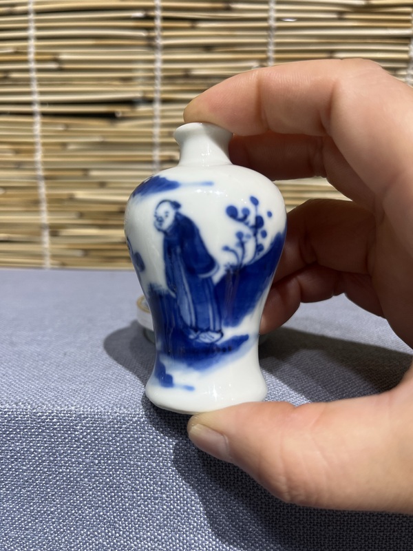 古玩陶瓷梅瓶式鼻煙壺拍賣,當前價格4200元