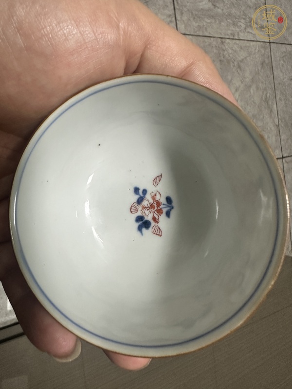 古玩陶瓷花卉紋碗真品鑒賞圖