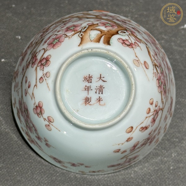 古玩陶瓷粉彩梅花圖茶碗真品鑒賞圖