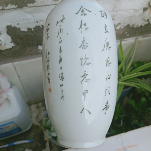 古玩陶瓷民國(guó)時(shí)期粉彩侍女桃花瓶拍賣，當(dāng)前價(jià)格3500元