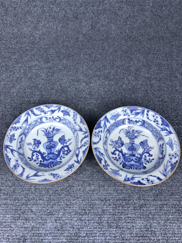 古玩陶瓷青花花卉紋盤一對拍賣,當前價格2388元