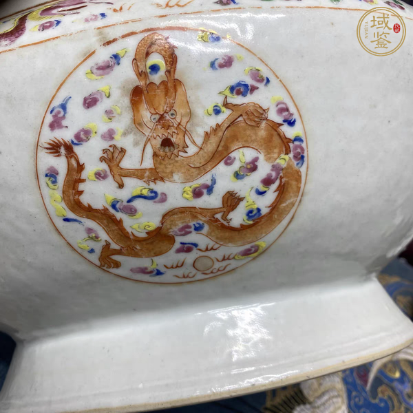 古玩陶瓷粉彩龍紋蓋鍋真品鑒賞圖