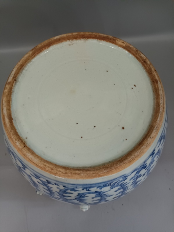 古玩陶瓷青花特大號纏蓮粥罐拍賣,當前價格299元