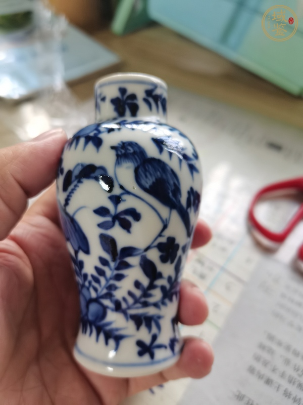 古玩陶瓷青花瓶真品鑒賞圖