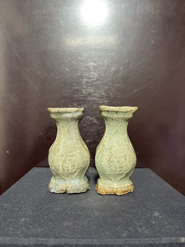 古玩陶瓷元龍泉青瓷福壽四方瓶拍賣,當前價格12000元