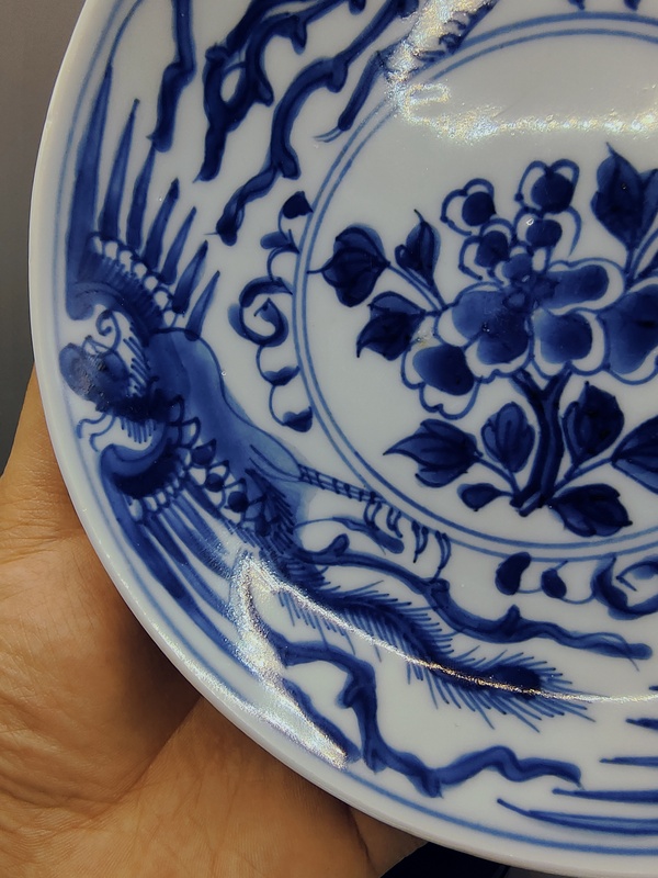 古玩陶瓷康熙翠毛藍(lán)(細(xì)路精品)?青花鳳穿牡丹圖賞盤(pán)拍賣(mài),當(dāng)前價(jià)格5000元