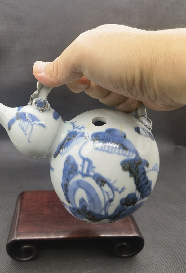 古玩陶瓷清早提梁葫蘆青花壺拍賣,當前價格6800元