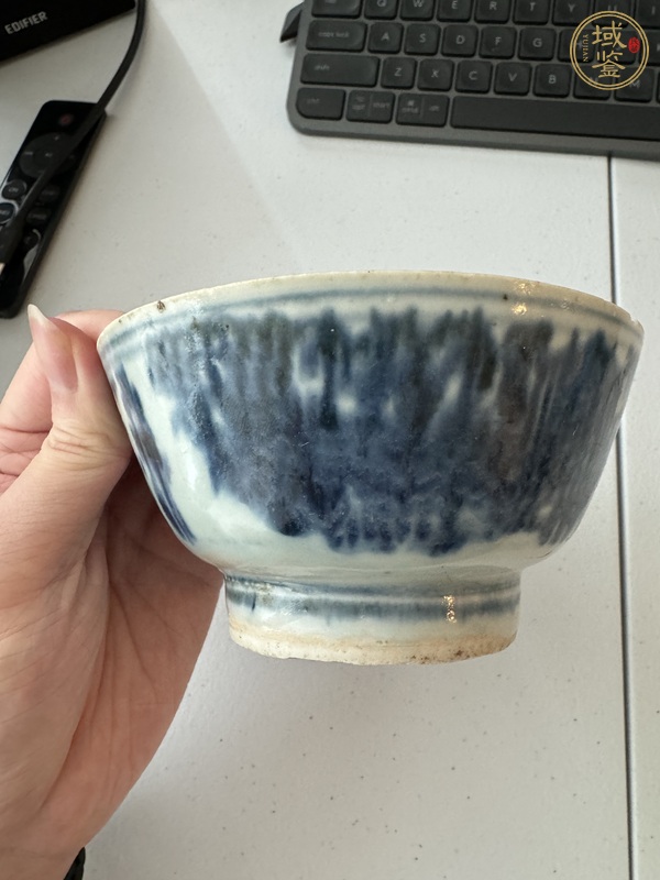 古玩陶瓷青花花卉紋茶碗真品鑒賞圖