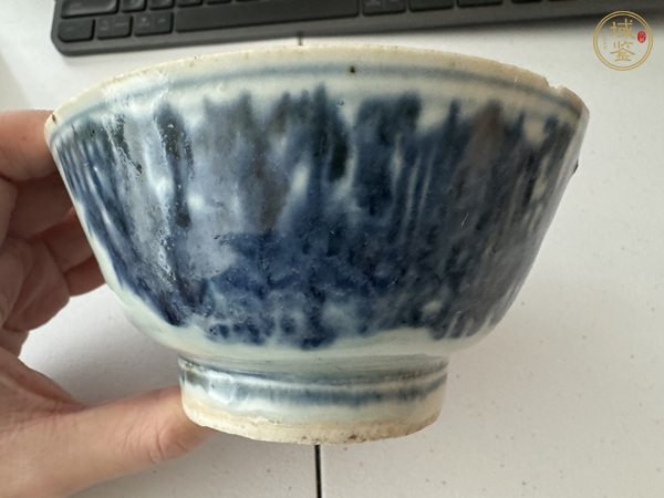 古玩陶瓷青花花卉紋茶碗真品鑒賞圖