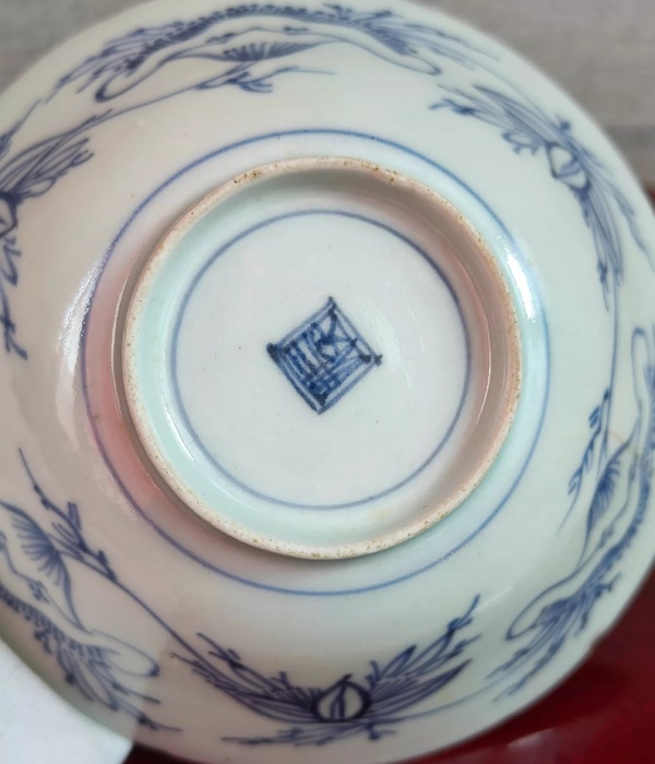 古玩陶瓷清雍正線描青花八寶紋花口碗拍賣,當前價格1280元