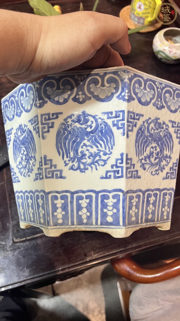 古玩陶瓷團(tuán)鳳紋青花青花花盆真品鑒賞圖