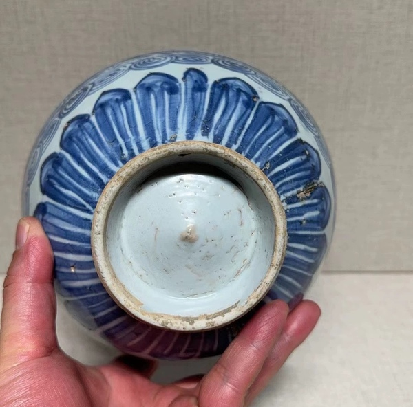古玩陶瓷明末清初青花線描花卉雞心碗拍賣,當前價格1360元