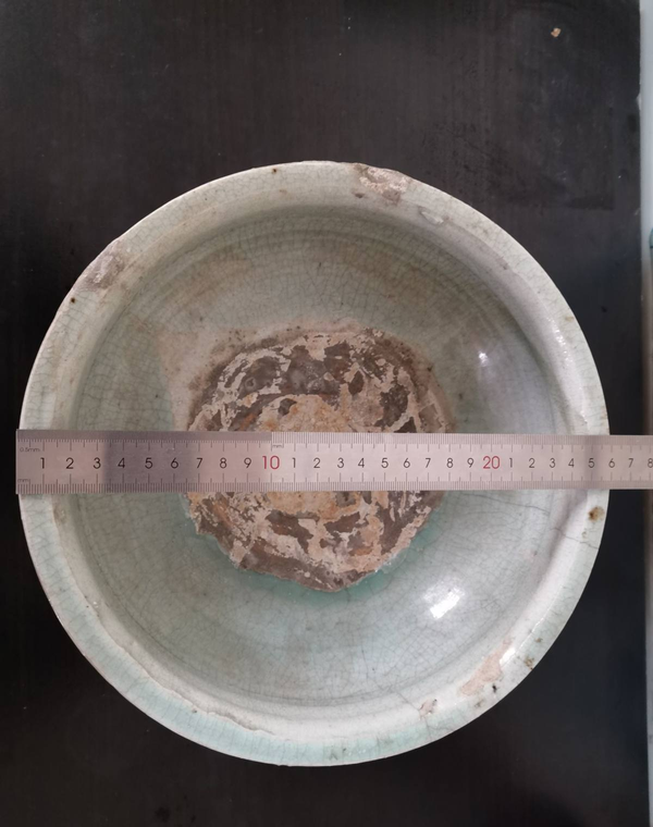 古玩陶瓷龍泉青瓷三足爐拍賣,當(dāng)前價格3600元