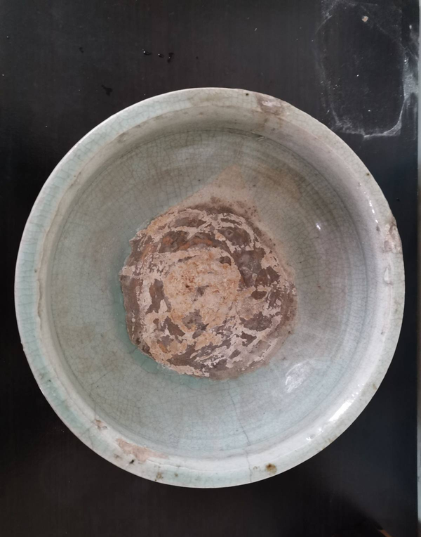 古玩陶瓷龍泉青瓷三足爐拍賣,當(dāng)前價格3600元