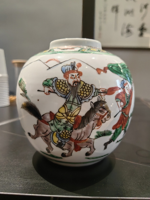 古玩陶瓷五彩單騎救主人物罐拍賣,當前價格1658元